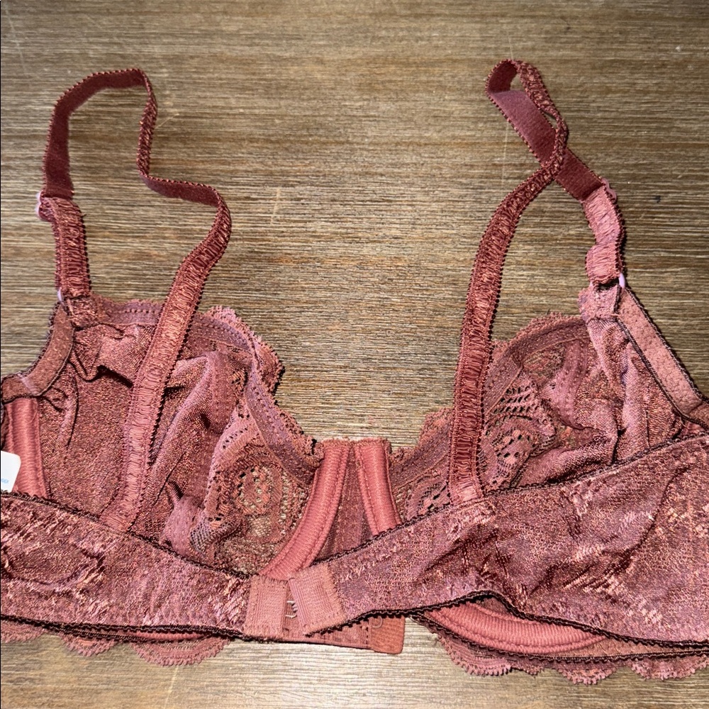 Valentino Intimo Lace Bra - Picture 4 of 4
